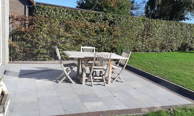 Alken Casa | Hermosa casa de vacaciones en Alken con jardín