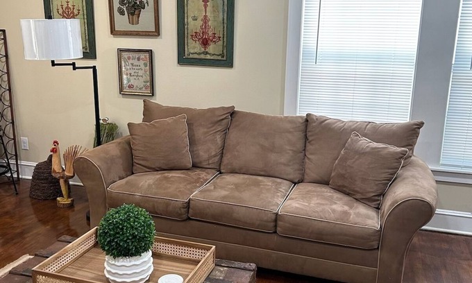 Bossier City Casa | Beautiful home completely remodeled and painted. Fully furnished. .