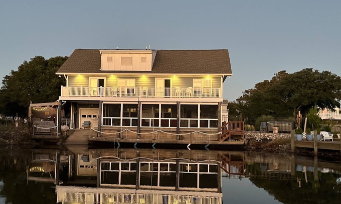 Sandbridge Casa | Beautiful home in quiet beach neighborhood on canal. Five minute walk to beach.