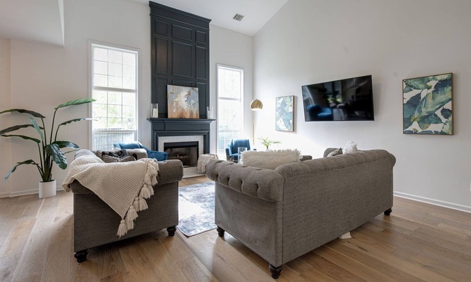 Franklin Casa | Beautiful home in Amazing Spot 3BR 2 and a half bath