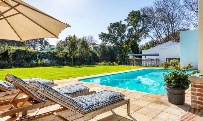 Alphen Casa | Beautiful home in Constantia