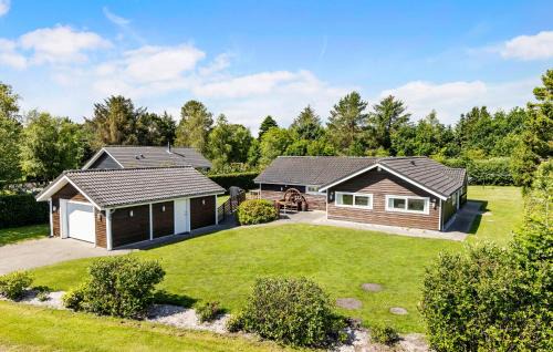 Hou Casa | Beautiful Home In Hals With Sauna