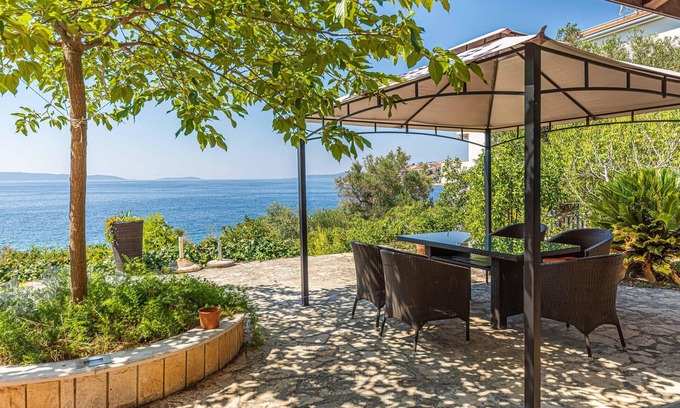 Businci Casa | Hermosa casa en Okrug Gornji