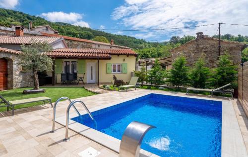 Lupoglav Casa | Beautiful Home In Lupoglav