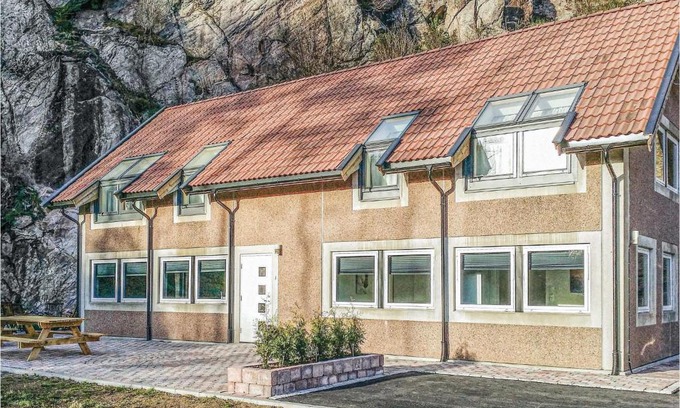 Sogne Casa | Beautiful Home In Mandal With Wifi