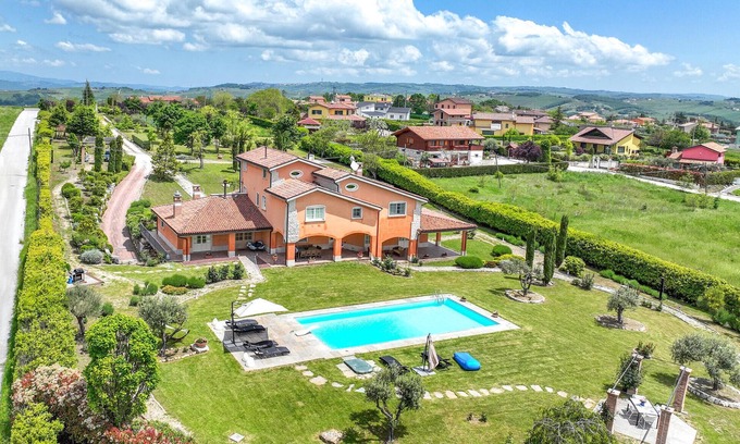 Oratino Casa | Hermosa casa en Oratino con sauna