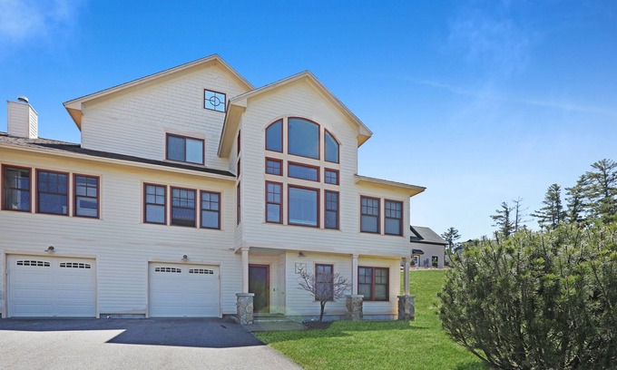 Thornton Casa | Beautiful home in Owl’s Nest close to ski resorts