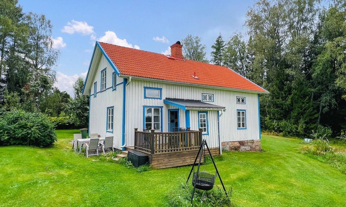 Kil Casa | Beautiful home in Gunnarsbytorp with sauna