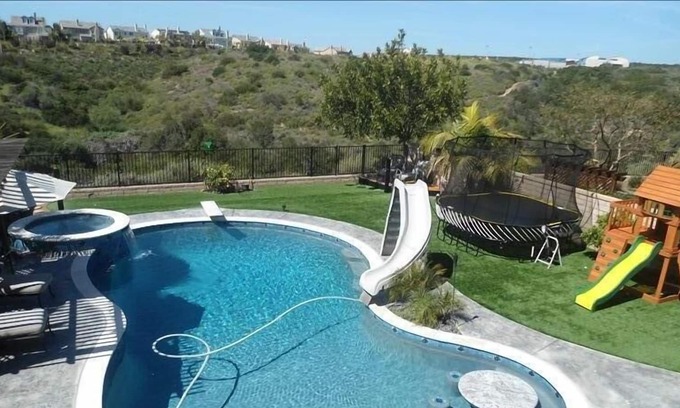 Carmel Country Highlands Casa | Hermosa casa en Torrey Hills- Del Mar- Piscina, Slide