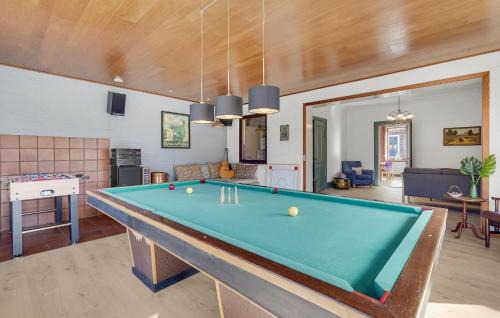 Lohals Casa | Beautiful Home In Tranekær With Kitchen