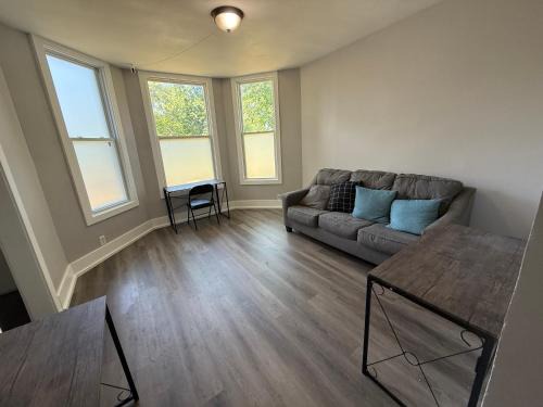 New City Casa | Beautiful Home Near Downtwon - Free Parking!