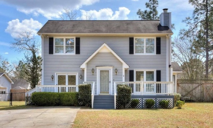 Bath Casa | Beautiful home Perfect for the masters , 3 bedrooms and 2.5 baths! With a Pool!!