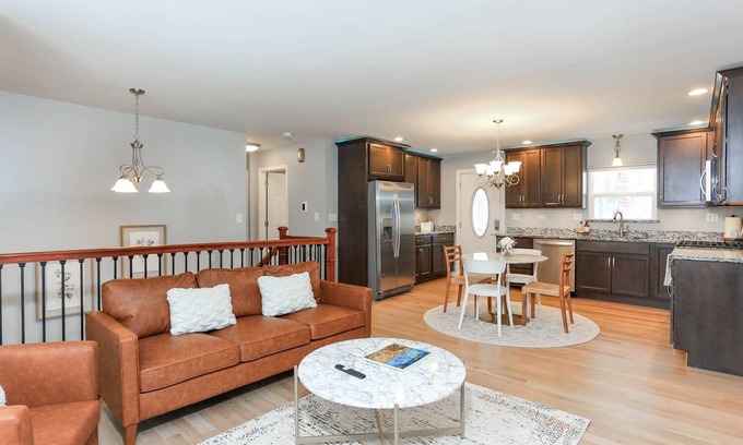 Romeoville Casa | Beautiful Home