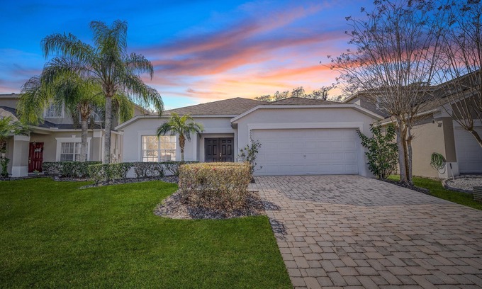Cumbrian Lakes Casa | Beautiful home with a private pool. Close to Disney and pet friendly.