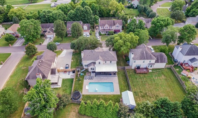 Ashley Oaks Casa | 464) Beautiful home with Pool - great for kids
