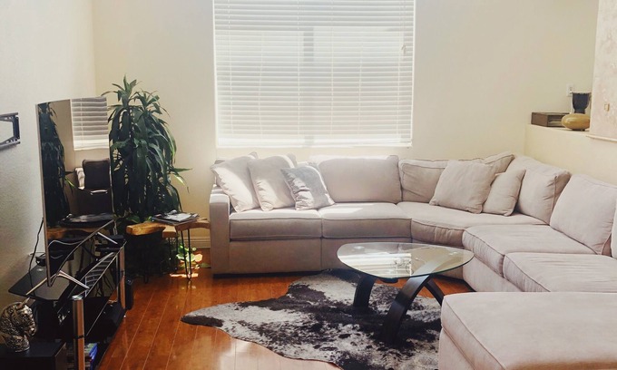 Spring Valley Casa | Beautiful house -3 bedrooms pool & jacuzzi!