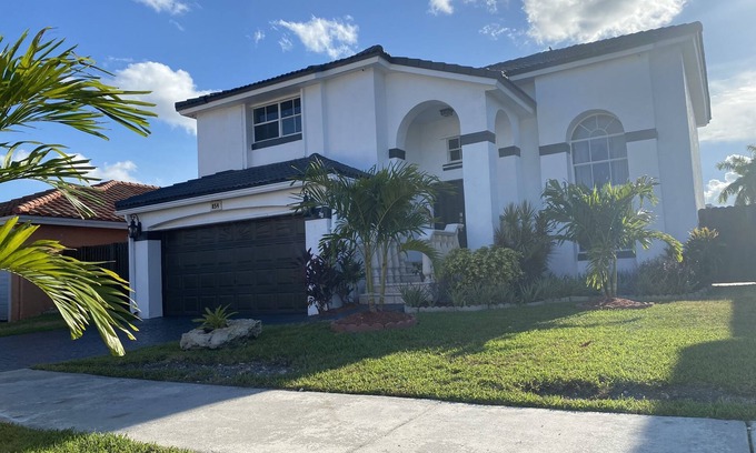 Ludlam Casa | Beautiful house closer than the airport, 7 min from Dolphin mall