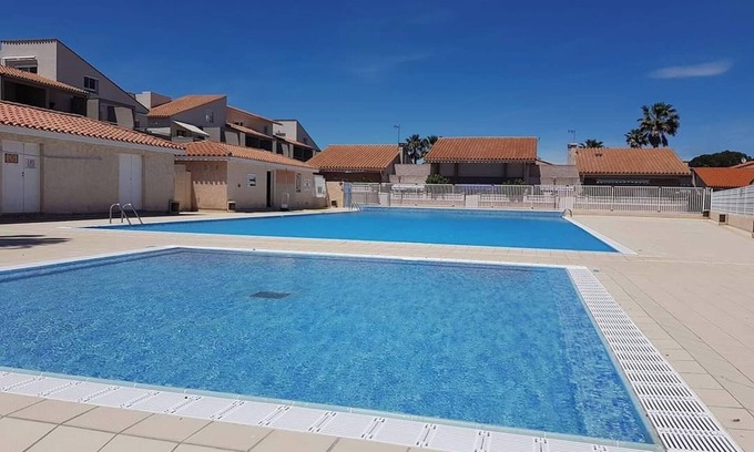 Saint-Cyprien Plage Chalet De Esquí | Preciosa casa para 6 personas con piscina en el puerto de St Cyprien