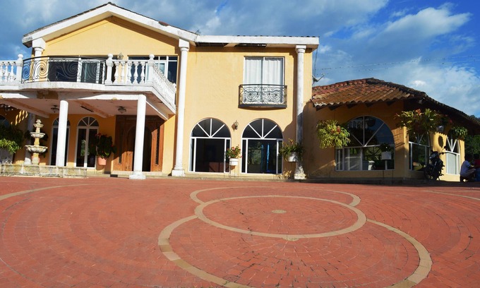 Fusagasuga Otro | Hermosa casa inmerso en la naturaleza.