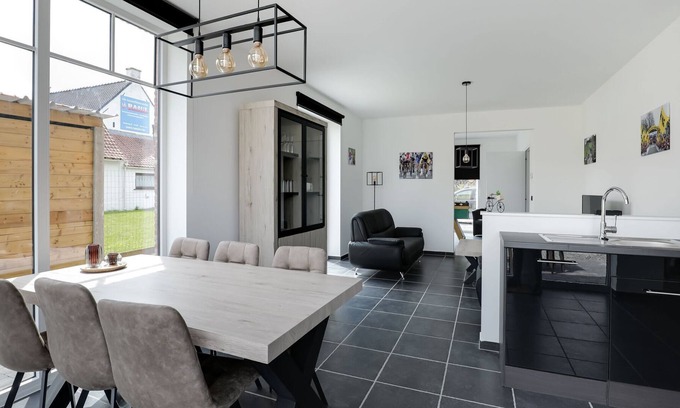Ronse Casa | Hermosa casa en las Ardenas flamencas para ciclistas