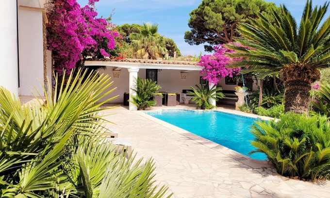 Plage de la Garonnette Casa | HERMOSA CASA CON PISCINA PRIVADA, A 150 M DEL MAR, CLIMATISEE