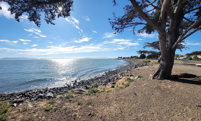 Alameda Casa | Beautiful house/Short drive to the beach/Parking/Amazing Alameda
