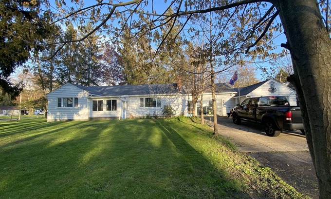 Irving Casa | Beautiful House w/ Private Beach!