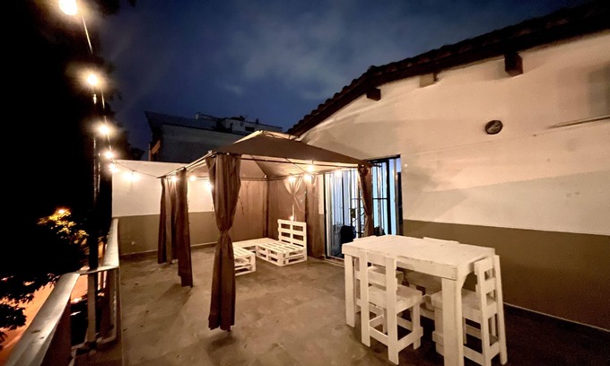 La Castellana Casa | Beautiful House with Jacuzzi in Medellin