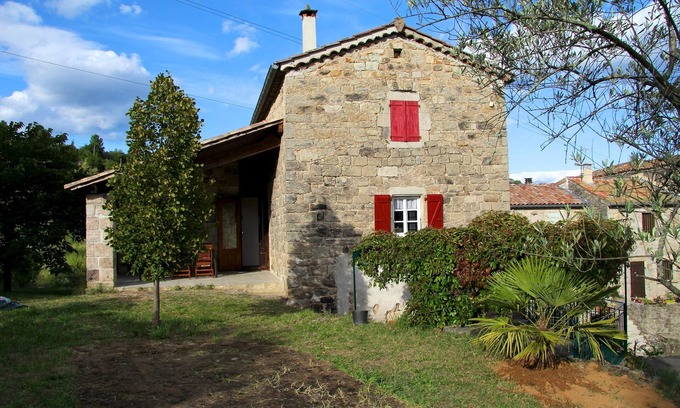 Chambonas Casa | Muy bonita casa no adosada en un personaje de pueblo