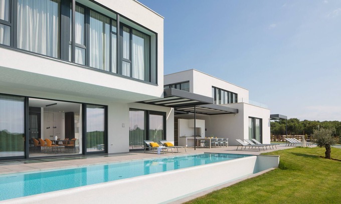 Bale Villa | Beautiful Istria Villa | 6 Bedrooms | Villa Ulca Gold | Pool Table & Sauna | Bale