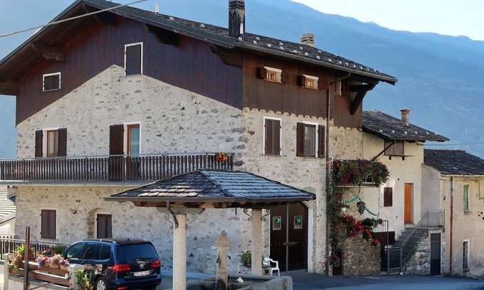 Mazzo di Valtellina Apartamento | Bonito apartamento para 4 personas con WIFI, TV, terraza, mascotas permitida y aparcamiento
