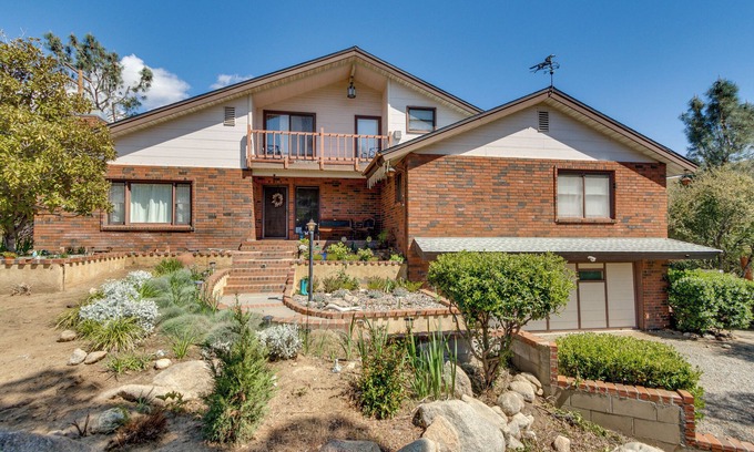 Sequoia National Forest Casa | Beautiful Kernville Home w/ Game Room & Mtn Views!