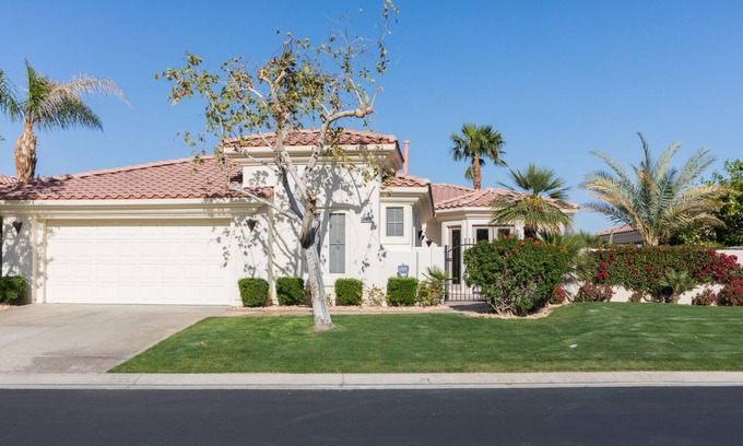 Desert Club Estates Casa | Beautiful La Quinta Home on Golf Course with Private Pool
