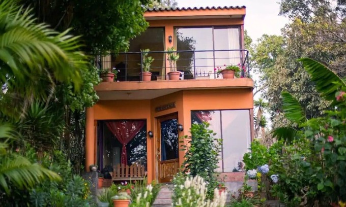 Santiago Atitlan Casa | Beautiful Lakefront home: gardens