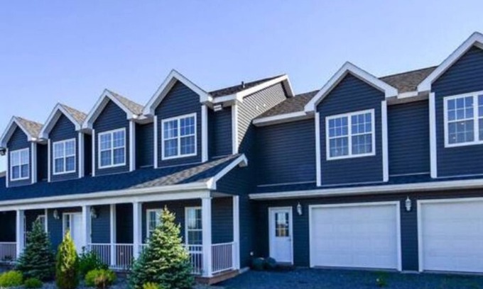 Peggy's Cove Casa | Beautiful Lakefront Home Near Peggy’s Cove
