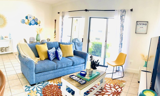 April Sound Apartamento | Beautiful LakeFront Home with pool /6guest