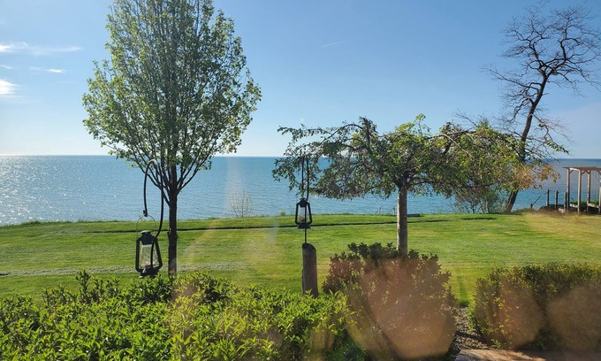 Fredonia Casa | Beautiful lakehouse