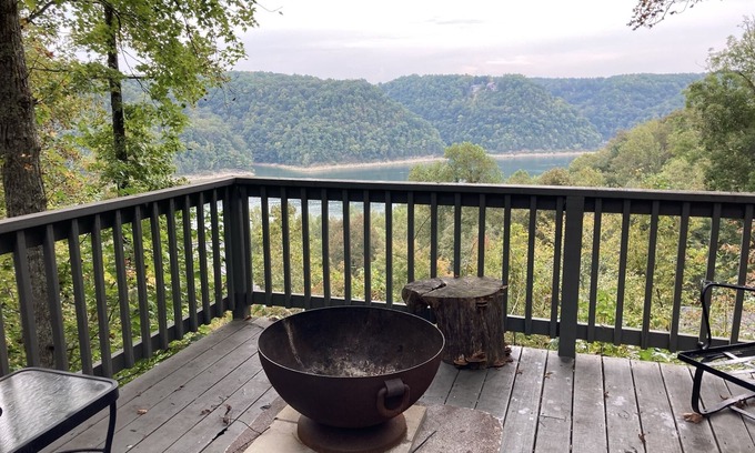 Smithville Casa | Hermosa casa en Lakeview Four Seasons Resort!