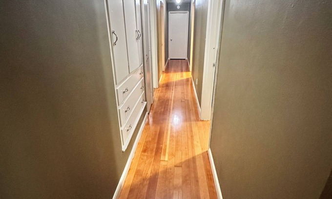 Hillsboro Casa | Beautiful large family home for families, family reunions and more.