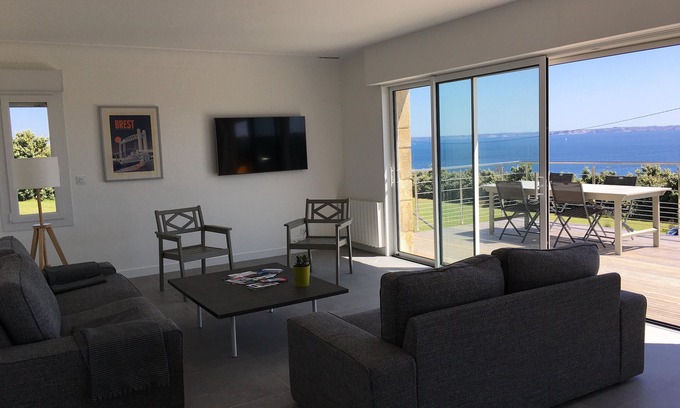 Plougonvelin Casa | Beautiful, large house facing the Iroise Sea in Plougonvelin