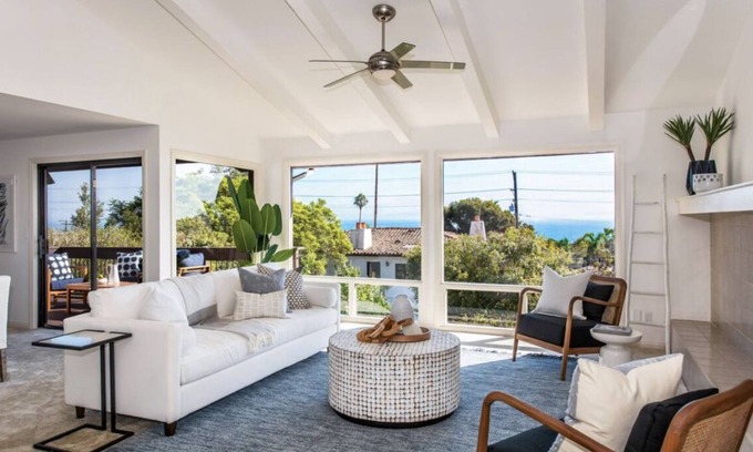 The Mesa Casa | Beautiful large Mesa home- walking distance to Lazy acres, parks, restaurants