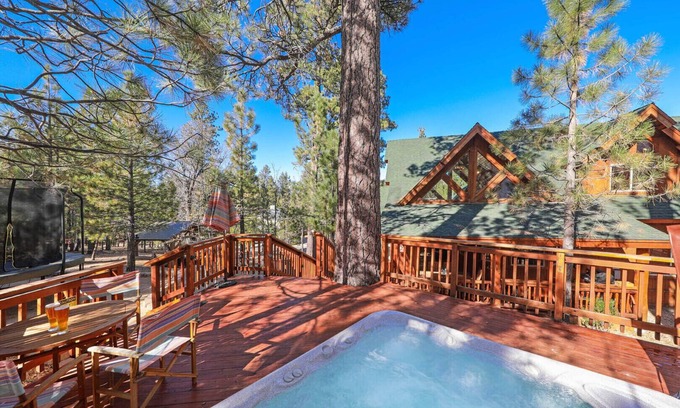 Evergreen Estates Casa | Hermosa cabaña de troncos. ¡Lujo! ¡Ideal para familias numerosas! Camina hacia la cumbre de nieve!