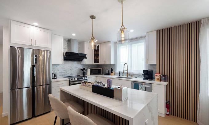 Westlake Casa | Beautiful Luxurious Coastal 4BR 2BA Home Near SF SFO