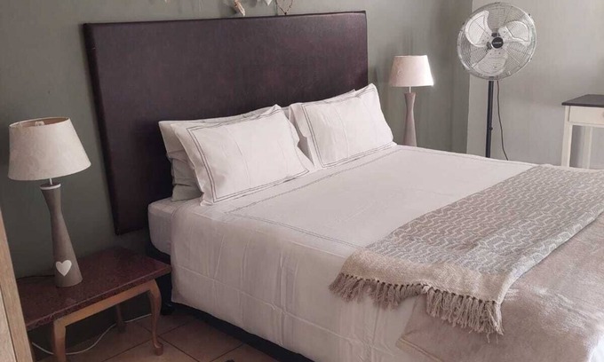 Strand Cabina | Beautiful luxury apartment, set in quiet area in a nice garden, 10 min from beach