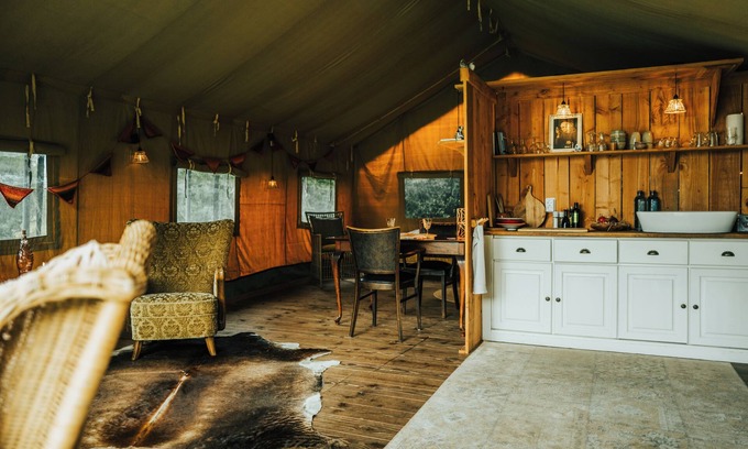 Nieuwediep Cama Y Desayuno | Beautiful luxury furnished tent in the countryside
