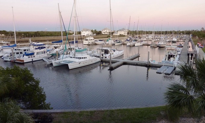 Ruskin Casa | Hermosa propiedad costera de Marina en Little Harbor Beach Resort, Tampa Bay, Fl