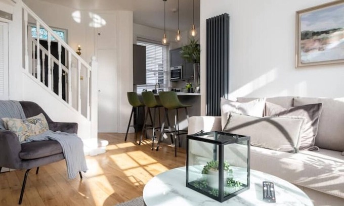 Rottingdean Cabaña | Beautiful Mews Cottage | 6 min walk to Rottingdean Beach