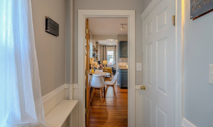 Wanskuck Apartamento | Beautiful Mid-Century Modern Apartment in Prov.