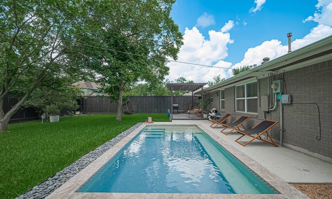 Garden Oaks Casa | Beautiful mid century oasis in trending oak forest with private pool