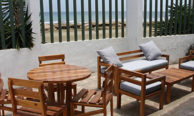 Manta Casa | Beautiful Modern House Right on the Ocean